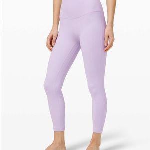 Lululemon Lavender Dew 25” Aligns Size 6